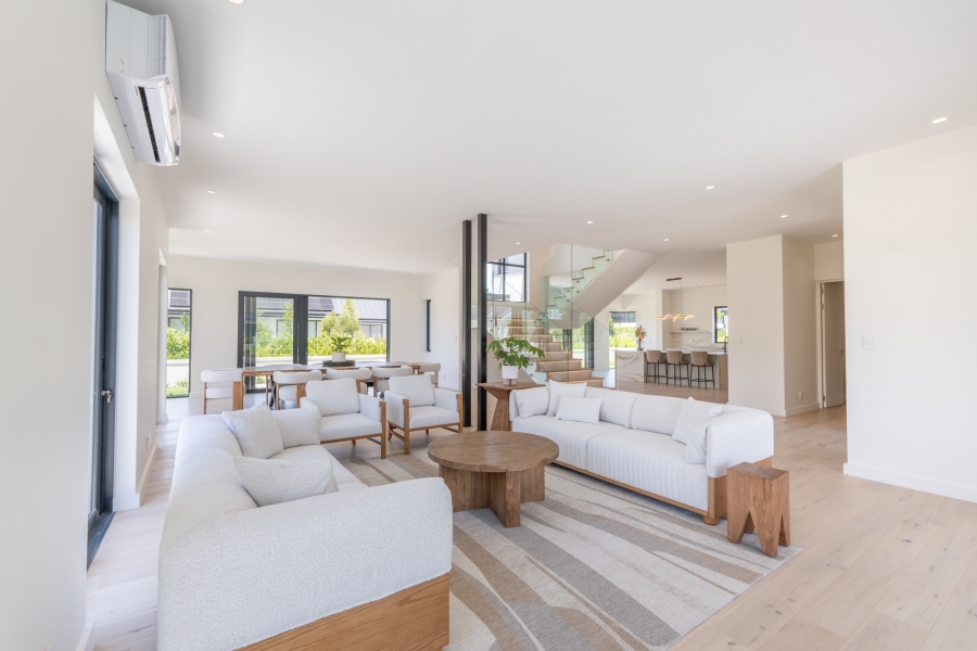 To Let 4 Bedroom Property for Rent in Val De Vie Estate Western Cape